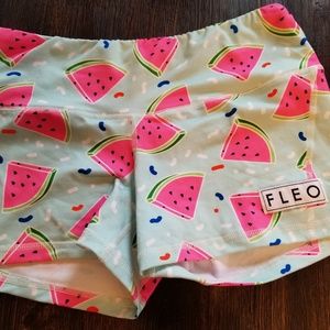 Fleo 3.25" contour watermelon shorts Medium